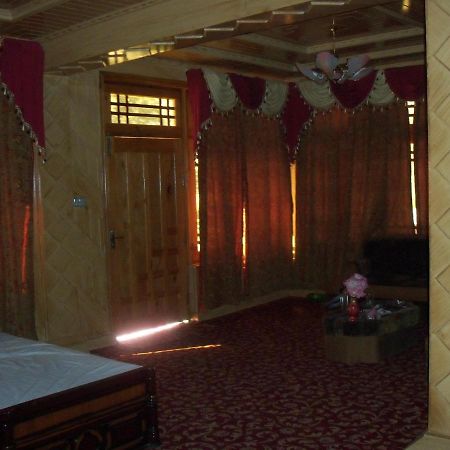 Manila Huts Hotell Naran Exteriör bild